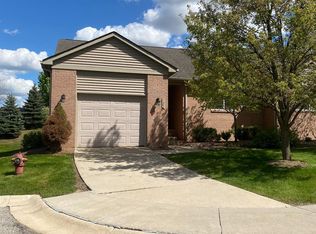 1401 Halsey Ln, Chelsea, MI 48118