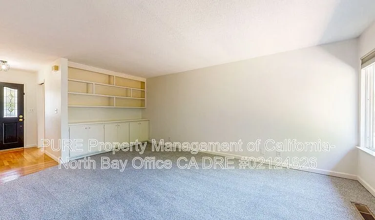 5617 Dupont Dr — Photo 3