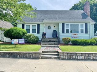 234 Heather St, Cranston, RI 02920