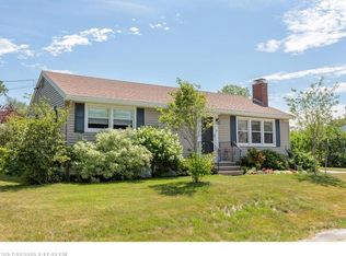 6 Crescent View Ave, Cape Elizabeth, ME 04107