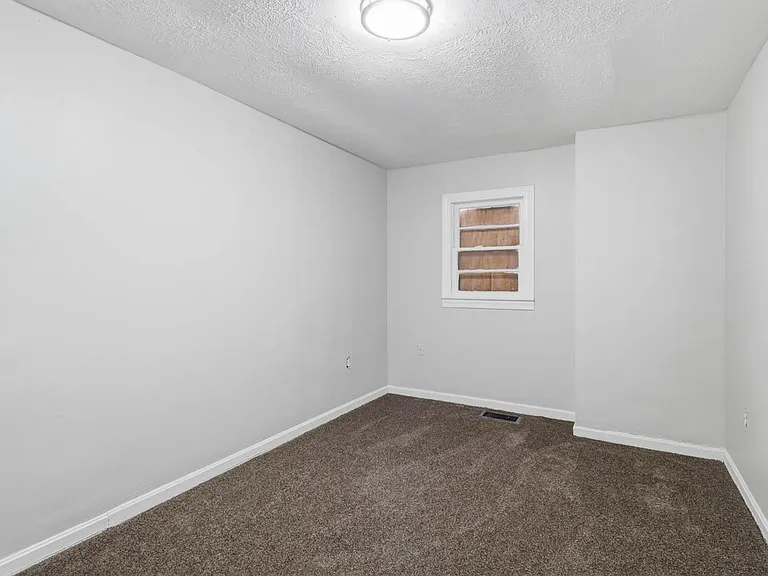 2324 Magazine St — Photo 13