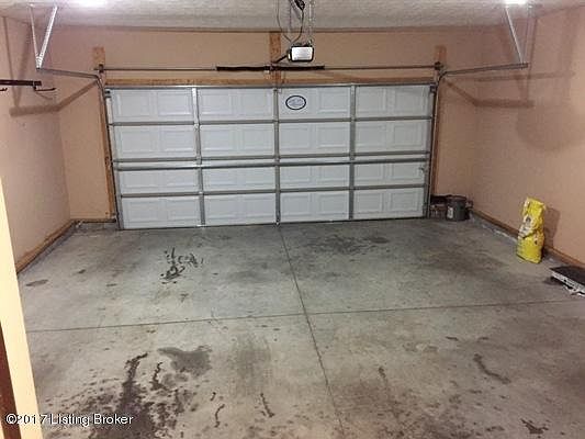 5th image of 213 S Rushmore Dr