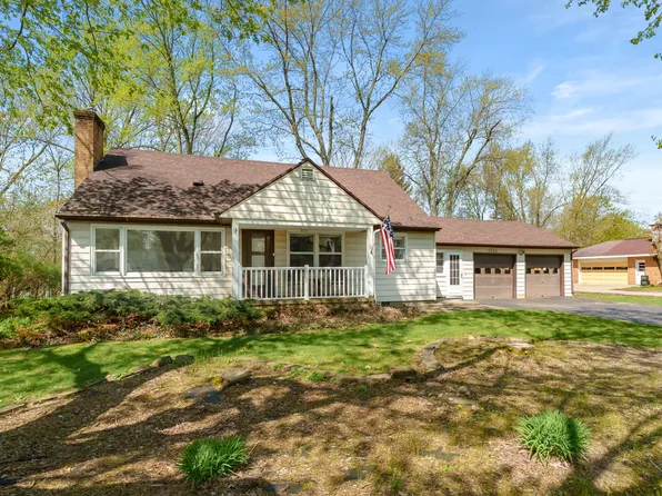 6824 Oakland Dr, Portage, MI 49024