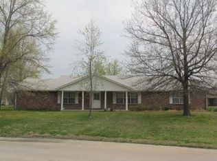 1223 Woodlawn Dr, Miami, OK 74354