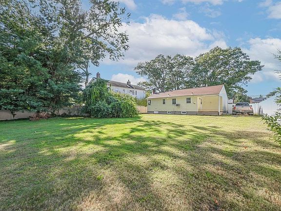 2nd image of 70 Farmers Avenue