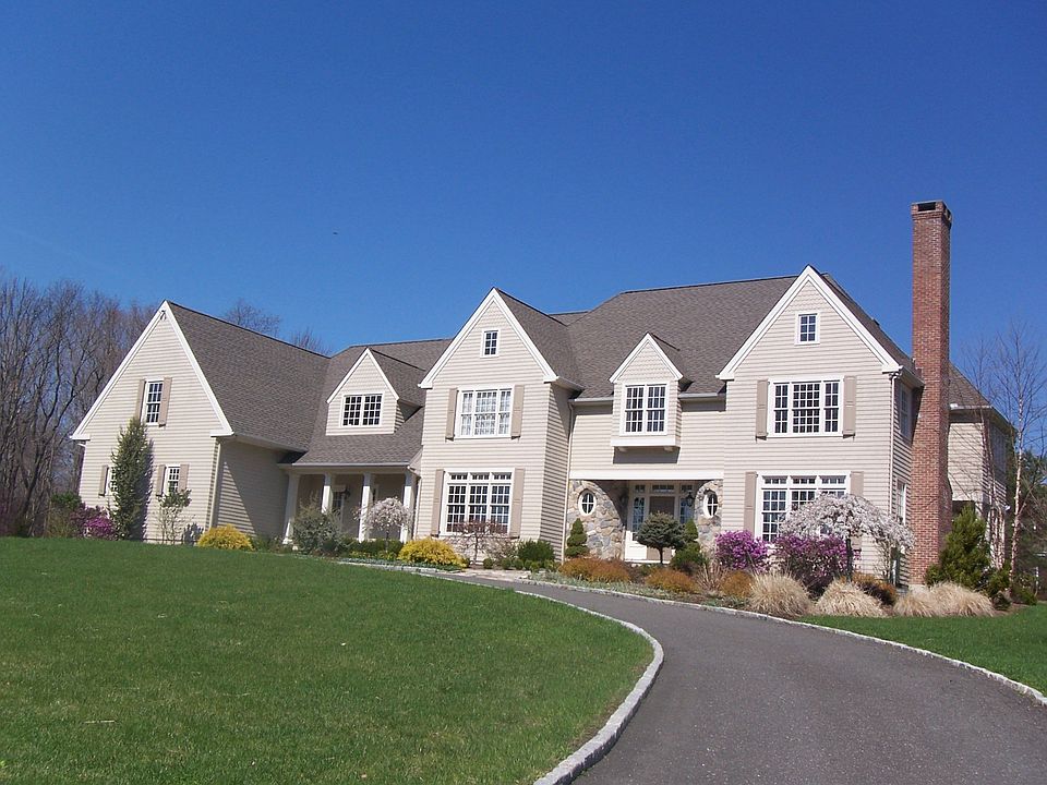 2+ beautiful level acres