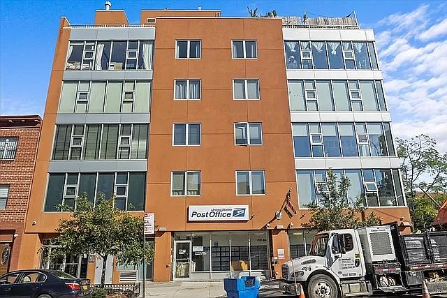 1st image of 609 Myrtle Ave #C1