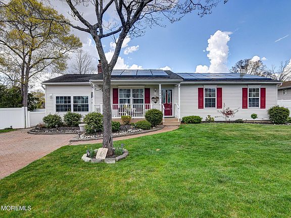 2nd image of 1465 Crawford Avenue