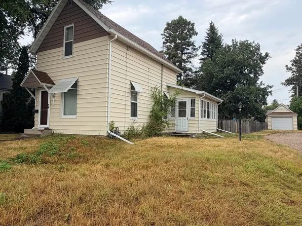 520 W 6th St, Crookston, MN 56716