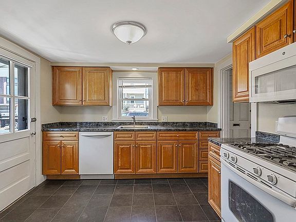 2nd image of 350 Linwood Ave