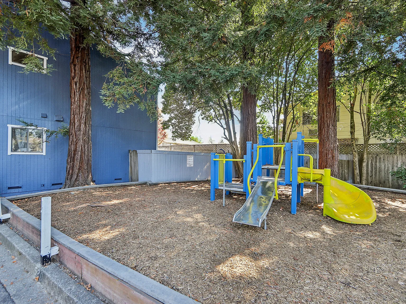 Walkham Townhomes — Photo 4