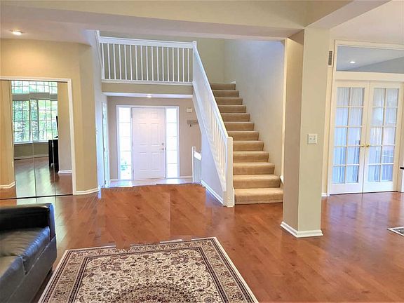 3rd image of 5575 Villa France Ave