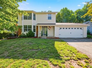 1316 Whispering Ridge Ln, Saint Peters, MO 63376