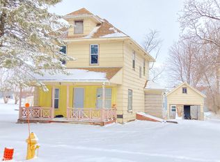 310 Center Ave, Alexander, IA 50420