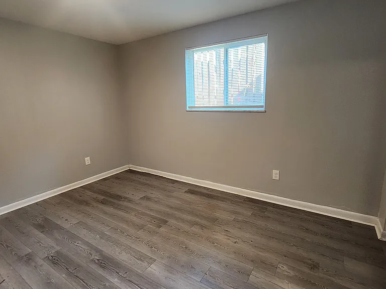 220 E. Lane Ave. — Photo 34