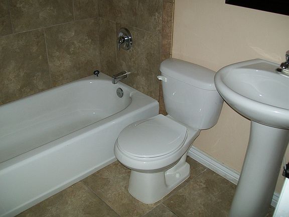 4th image of 4488 W Barrington Dr