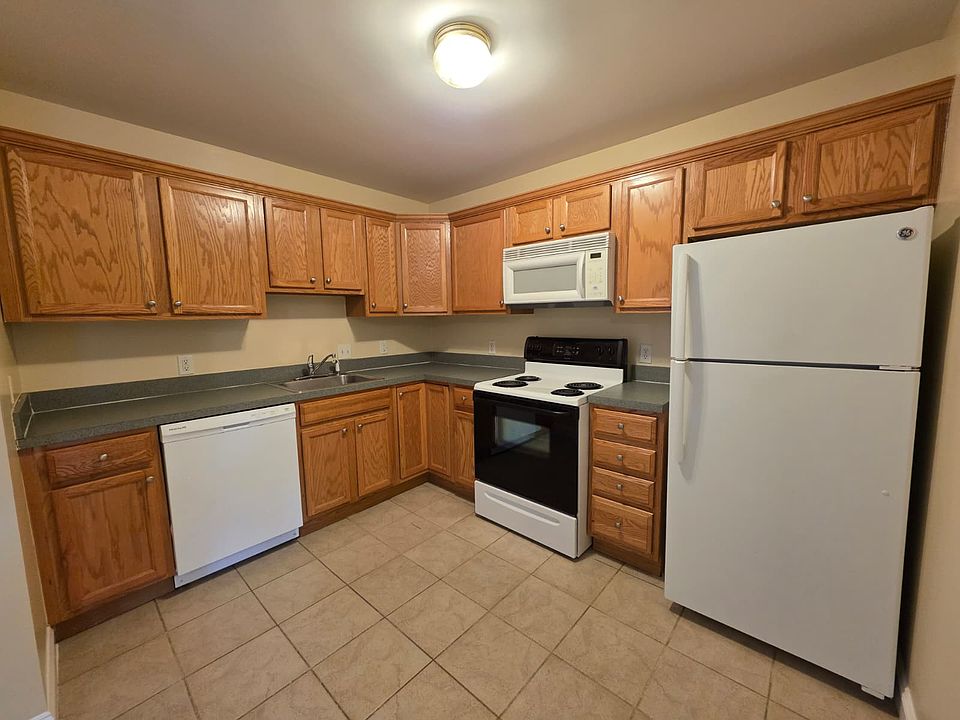 1st image of 125 Main St #4O4