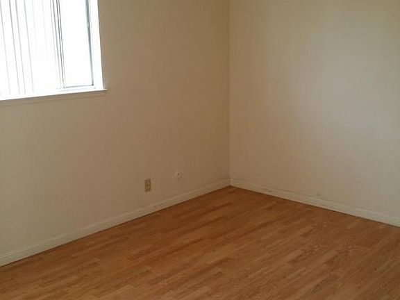 4th image of 501 Kiely Blvd APT 3