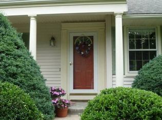 61 Winona Dr, West Springfield, MA 01089