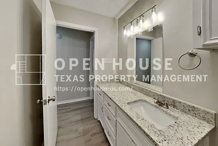 1228 Windy Meadows Dr — Photo 16