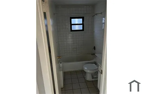 110 School St #2L Photo 1