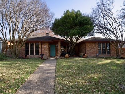 6029 Daven Oaks Dr, Dallas, TX, 75248