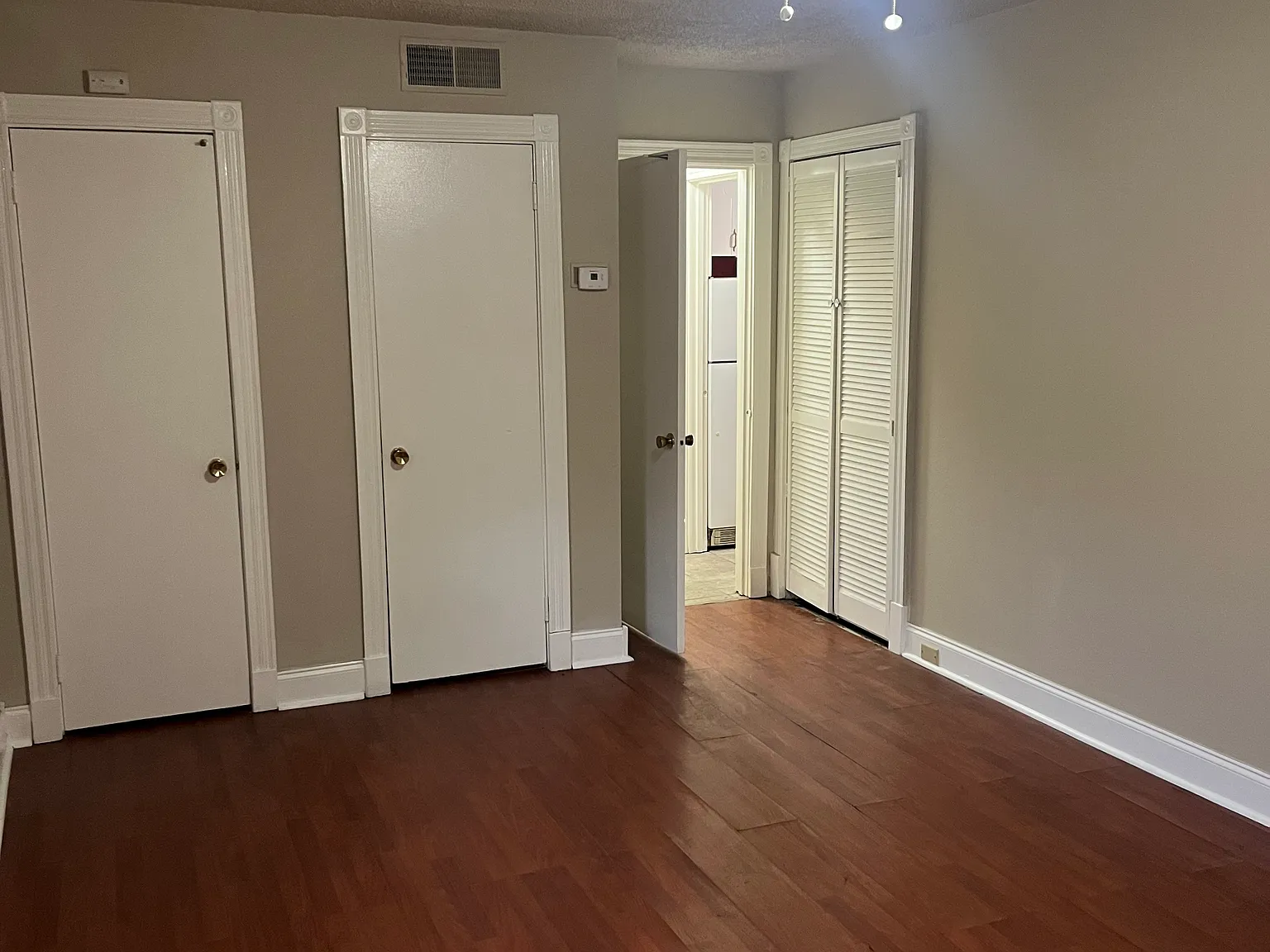 Faulkner Court Apartments — Photo 3