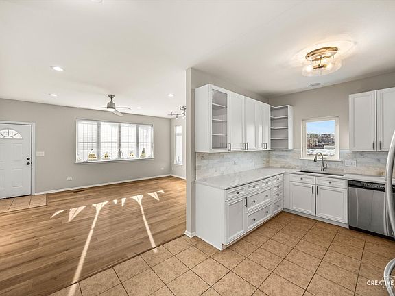 5th image of 65 E 89th Pl