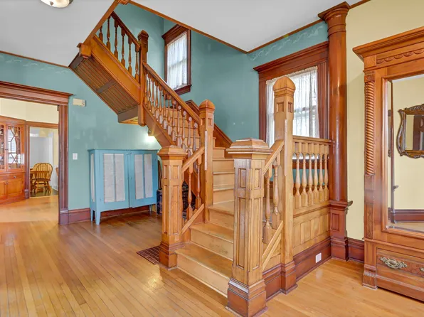 306 S Prairie St, Lake City, MN 55041