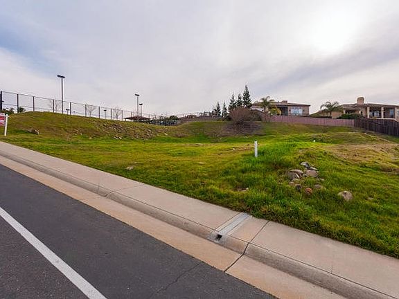 4th image of 681 Glen Mady Way