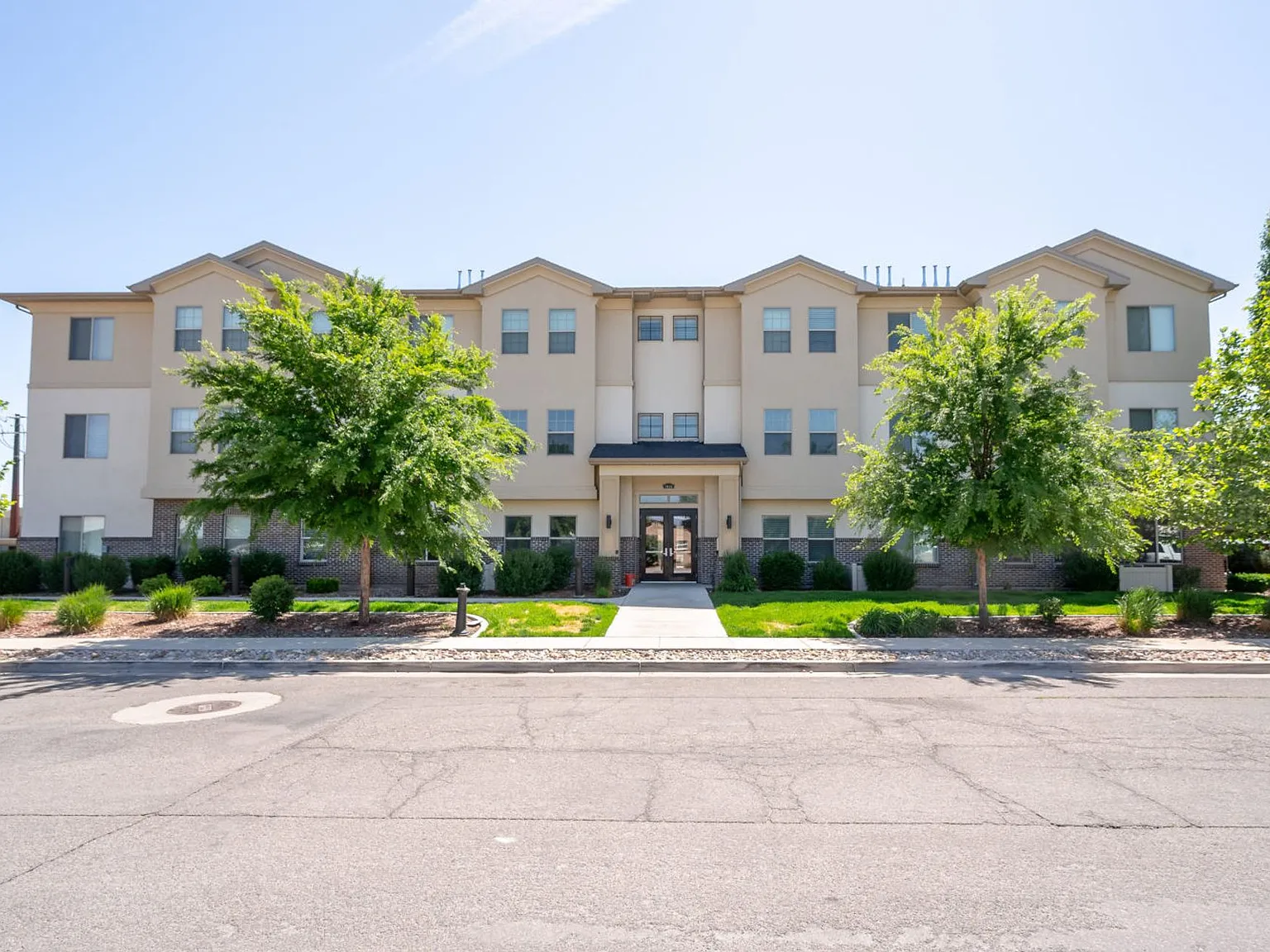 Grand at Midvale — Photo 2