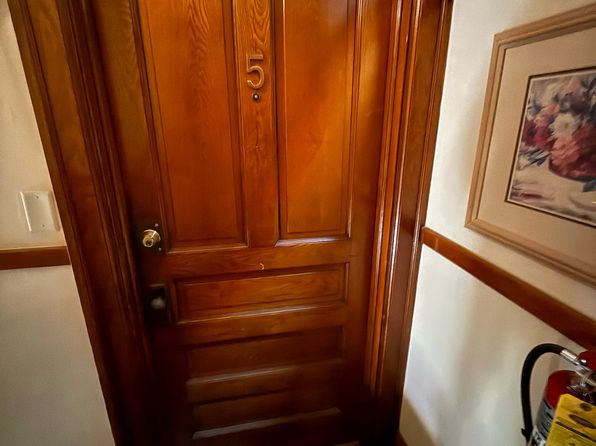 1560 Iowa St #11503572