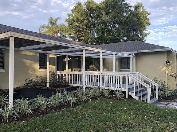4th image of 3942 Salmon Dr