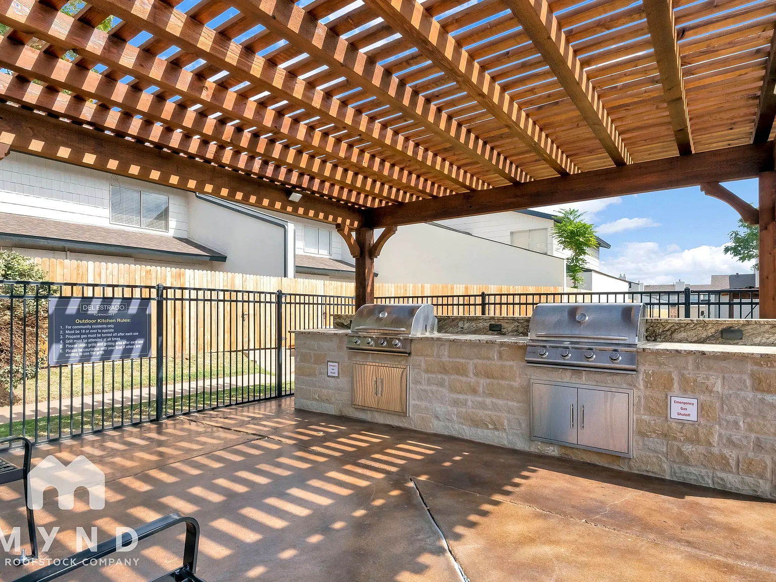 3 bed, 2.5 bath, 1818 sqft, $1,499 — Photo 4