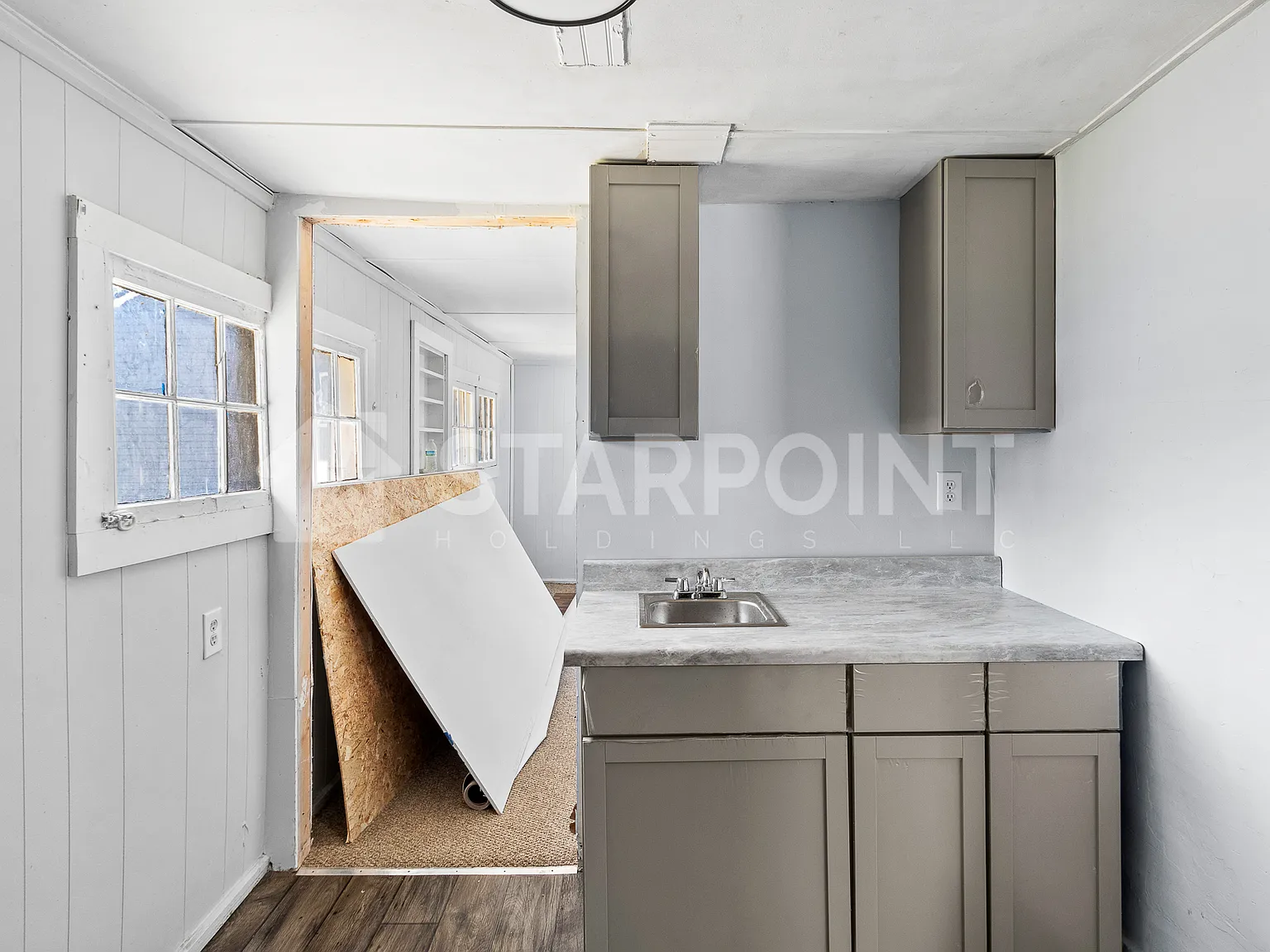 1504 Halford Street - 1 — Photo 4