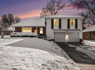 5531 W 98th Pl, Overland Park, KS 66207