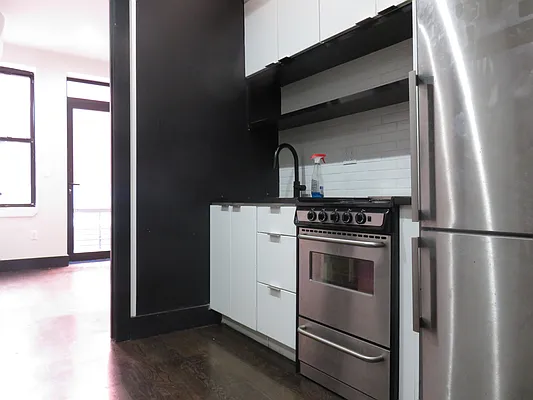 Rented by Rennit Inc. | media 25