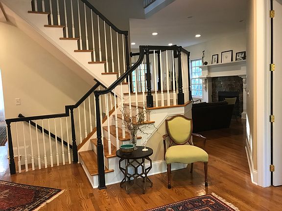 3rd image of 4881 Byington Ln