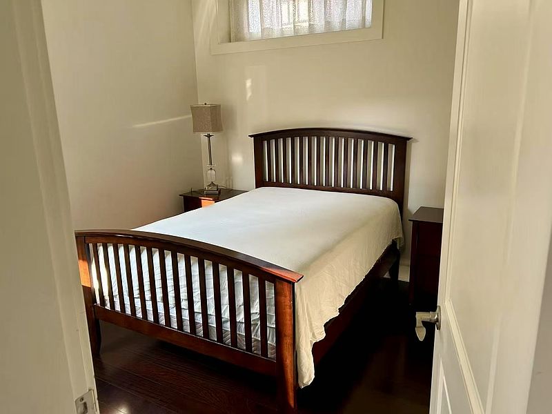 Vancouver House for rent - 1 Bedroom — photo 2