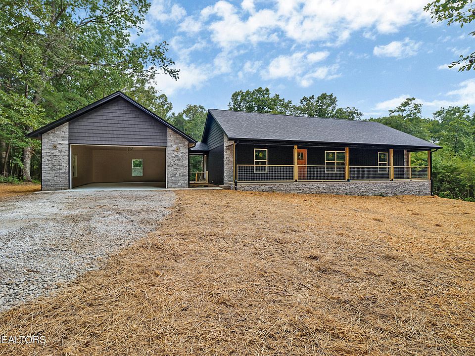 1st image of 2759 Banner Springs Rd