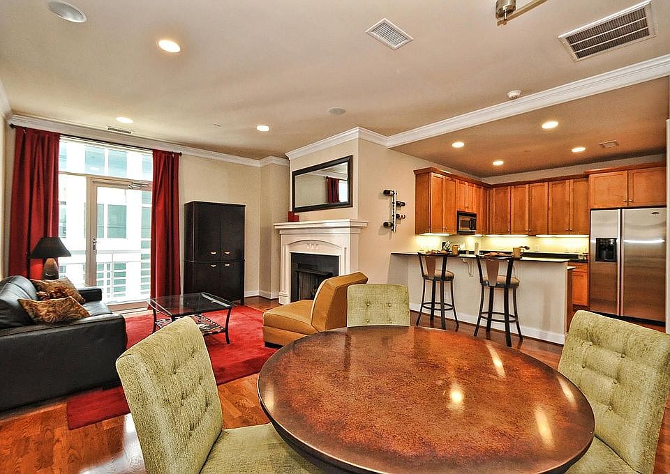 Welcome to the Ratcliffe - 708