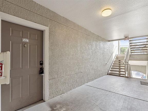 4th image of 3325 S Kirkman Rd APT 422