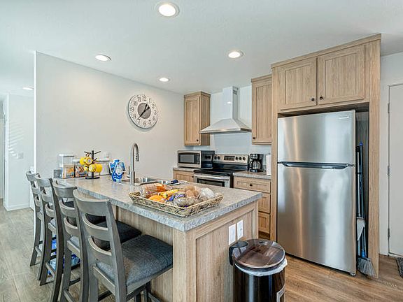 2nd image of 7240 S 7th St #8