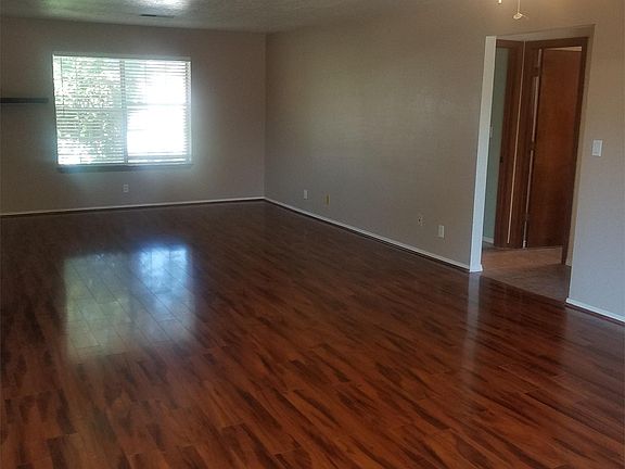3rd image of 9716 Academy St NW