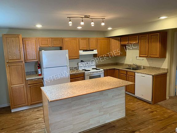 4th image of 5218 NW Jetty Ave #A