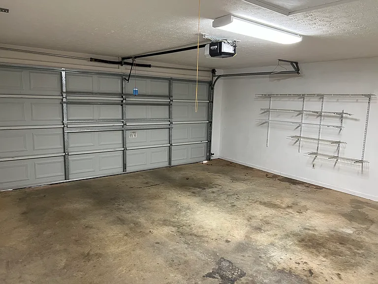 2153 Franklin St — Photo 15