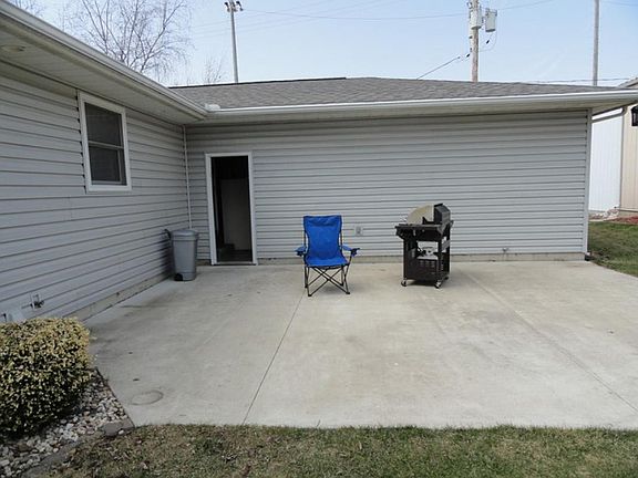 5th image of 1405 Augustine Ave