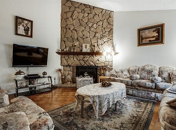 3rd image of 8560 Park Ln APT 16