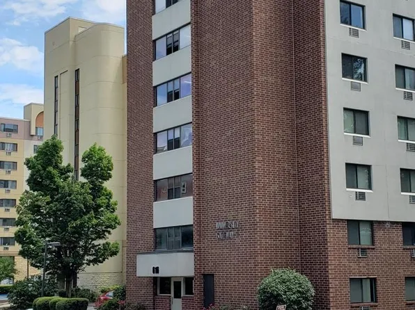 616 E College Ave APT 107, State College, PA 16801