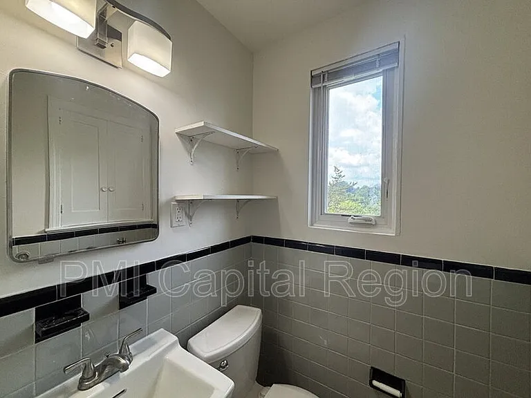 2929 Terrace Dr — Photo 13